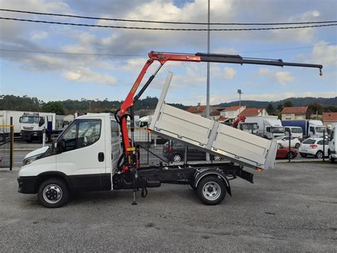 Camion Basculante Con Grua Iveco Automoci N La Junquera