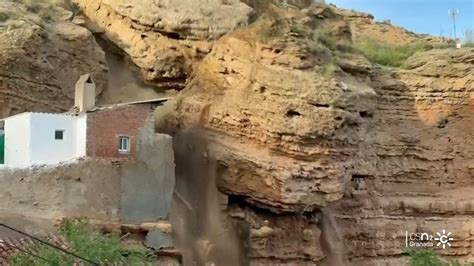 Espectacular Desprendimiento De Rocas En Guadix