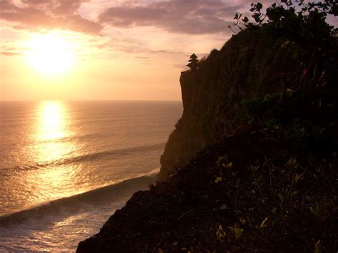 Hieronimo's mad againe: Uluwatu sunset