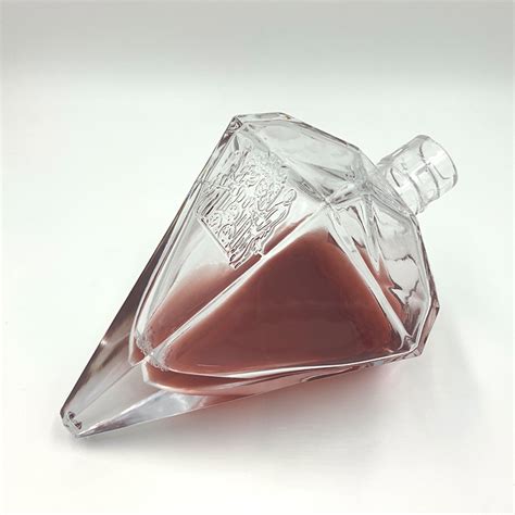 700ml High Grade Conical Transparent Empty Glass Bottle For Wine High