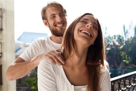 Massage Couple Quels Sont Les Bienfaits De Cet Instant Sensuel Les Convivialistes