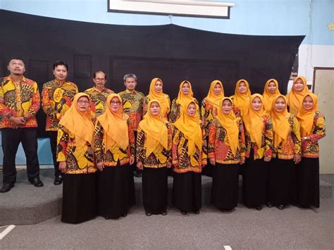 MTsN 2 Blitar Boyong 2 Kejuaraan Dalam Kompetisi Paduan Suara Dan Senam