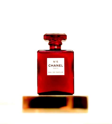 Chanel No 5 Parfum Red Edition Chanel perfume a fragrância Feminino 2018