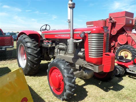 Massey Ferguson 97 Tractorthis Is Built Upon The Minneapolis Moline G705 Or G706 Tractors