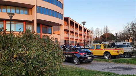 Ponsacco Nuove Occupazioni Abusive Al Condominio Bellavista Di Via