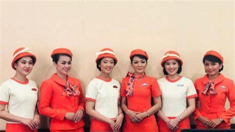 Perubahan Seragam Pramugari Garuda Indonesia Dari 1949 Hingga Saat Ini Mana Yang Paling Keren