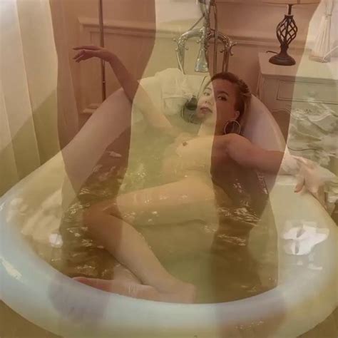 Uletnaya Blogika Nude Bath Leaked Video Viral Vid Hub