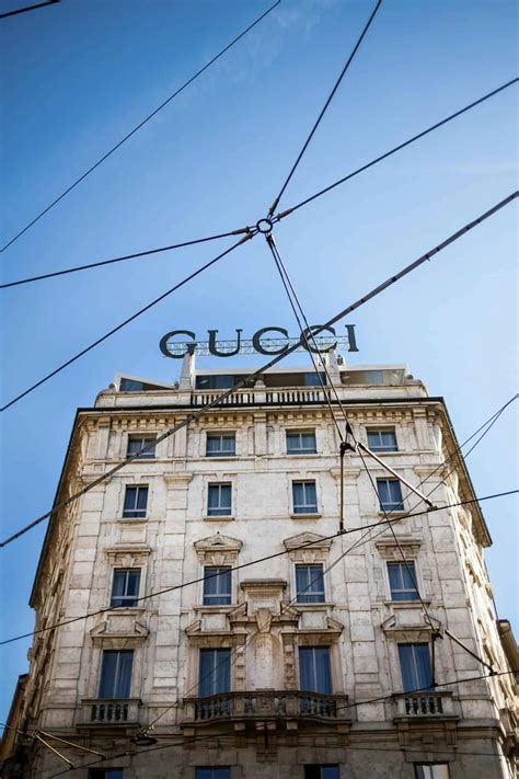 Best Places For Luxury Shopping In Milan For Fashionistas!