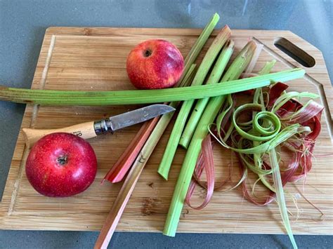 Recette compote rhubarbe et pommes récolte du potager