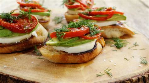 Avocado Tomato Crostini Recipe Lynnecurry