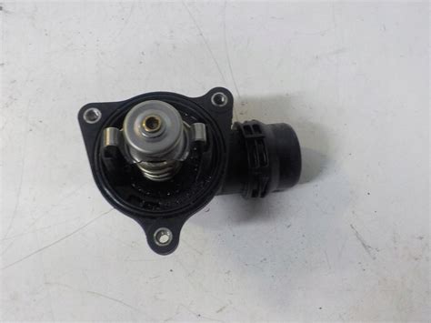 BMW E87 E90 1 8i 2 0i OBUDOWA TERMOSTATU 7510959 9088185329