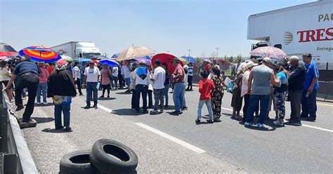 Vecinos En Ecatepec Bloquean Circuito Exterior Mexiquense Por Falta De Agua