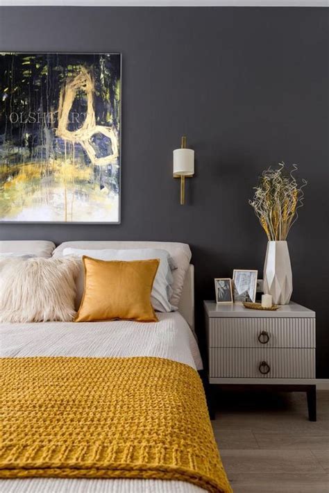 25 Cool Grey And Yellow Bedrooms That Invite In Digsdigs