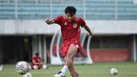 Psis Semarang Resmikan Eks Pss Sleman Rifky Suryawan Dikontrak Satu