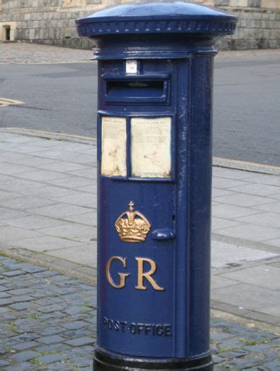 Historic British Post Boxes In Pictures Post Box Vintage Mailbox