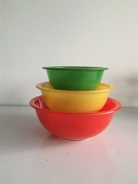 Vintage Pyrex Clear Bottom Primary Mixing Bowls Red Yellow Etsy