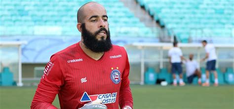 Goleiro Danilo Fernandes Deixa Hospital Em Salvador Na Noite Desta