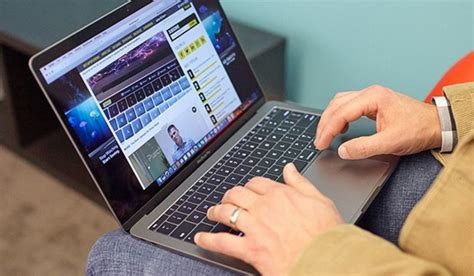 Macbook Pro 2017 chính hãng giá rẻ - Mua trả góp 0% lãi suất