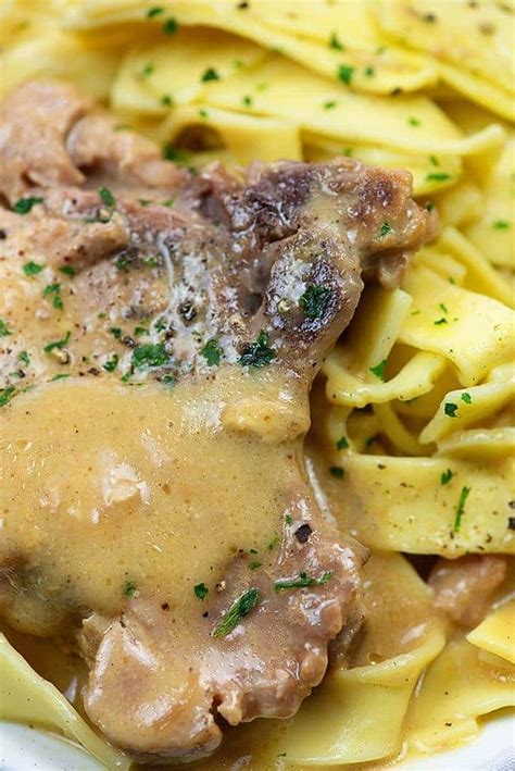 Slow Cooker Smothered Pork Chops X Hellme