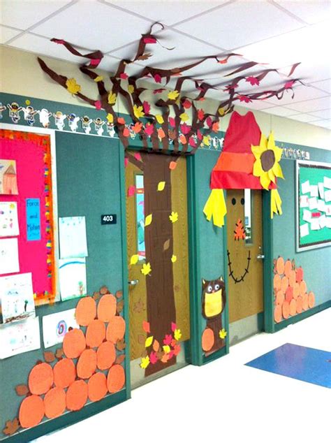 30 Super Cool Classroom Doors To Bring In The Fall Season At School