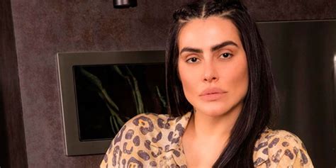 Cleo Pires Surge De Biqu Ni Abre As Pernas E Calcinha Atolada Marca