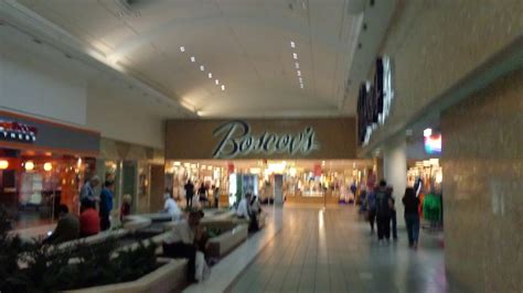 Boscovs Moorestown Mall Moorestown New Jersey Otis Escalators Youtube