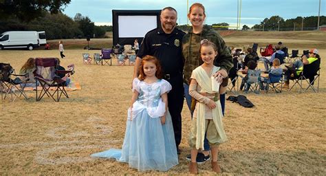 Movie in Park, pumpkin carving contest – pikecountygeorgia.com