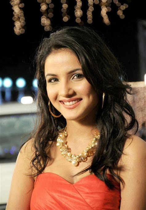 New Cine World Jasmine Bhasin New Salwar Hot Pics