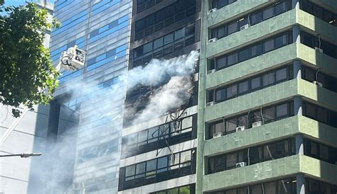 Una Mujer Falleci En El Incendio Del Edificio Lindero A La Secretar A