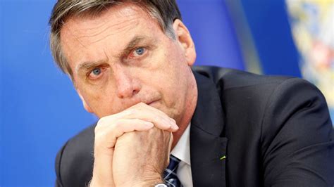 Pior ainda está por vir diz Bolsonaro sobre manchas de óleo