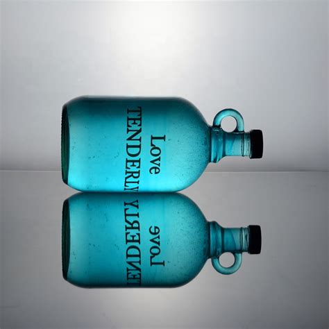 Custom 2l Big Glass Bottle With Handle For Liquor Spirits High Quality Big Bottle Big Bottle