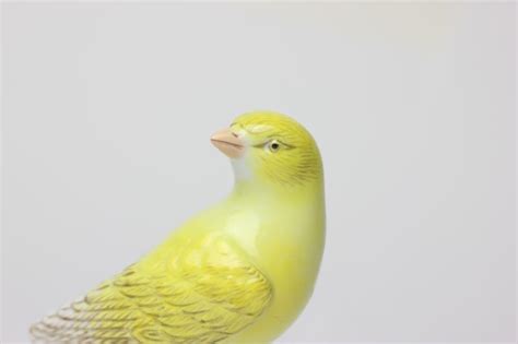 Meissen Porcelain Manufactory Meissen Porcelain Miniature Canary Bird