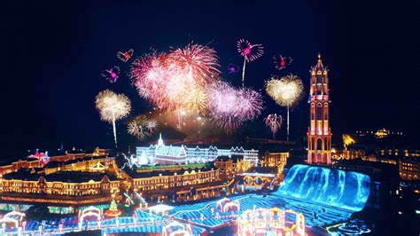 Ride Japans First Three Storey Merry Go Round At Huis Ten Bosch This