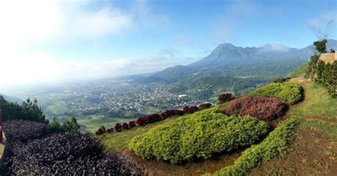 Taman Langit Gunung Banyak Spot Selfie Bagaikan Negeri Dongeng Di