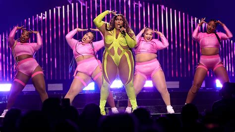 Lizzo 2023 Tour includes Phoenix concert. How to get presale tickets