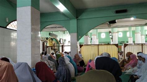 Ustaz Andi Amran Di Masjid Agung Al Mabrur Ceritakan 3 Sosok Hebat Di