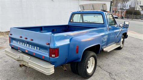 1976 Chevrolet C30 Dually With Vega Camper Combo Is A Blast From The Past Autoevolution