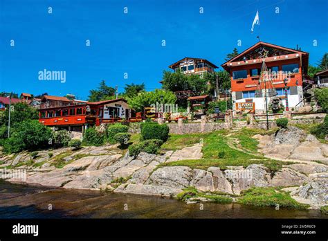 Paisaje Las Casas Las Piedras El Río Y La Naturaleza La Cumbrecita