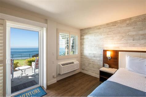 11 Beachfront Hotels in Pismo Beach with Ocean Views