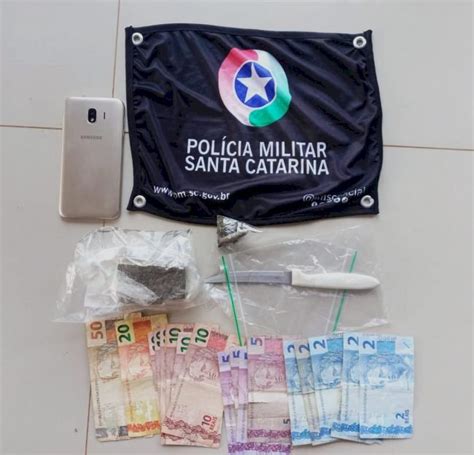 Polícia Militar apreende adolescente de 17 anos por tráfico de drogas