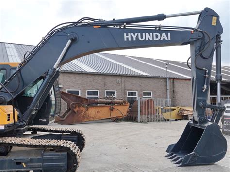 Hyundai R L Smart Plus Model Excavator Boss Machinery