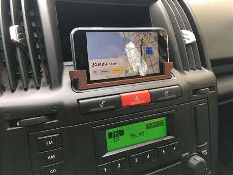 Держатель телефона на центральную консоль (заглушку) Freelander 2 — DRIVE2