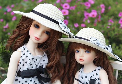 Hd Wallpaper Two Girl Dolls Wearing Black And White Polka Dot Sleeveless Dress Wallpaper Flare