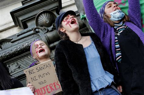 Dia Da Mulher Pelo Mundo Tem Agressões Protestos E Pressão Em