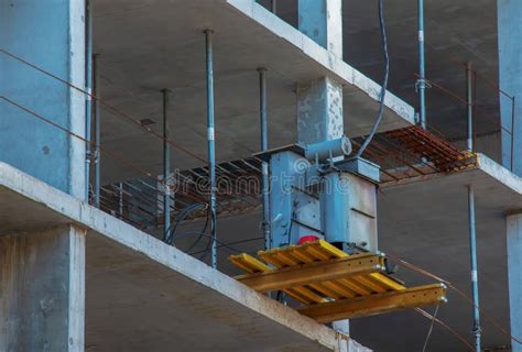 Versterking Van Het Bouwwerk Voor De Bouw Van Gebouwen Werknemers