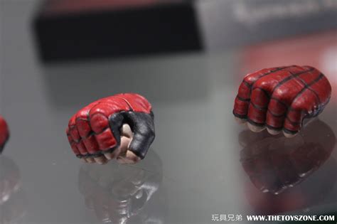 實拍 Hot Toys蜘蛛俠強勢回歸 初代自家製戰衣版本蜘蛛俠 人偶登場 Toys Zone D 玩具兄弟 Figures Price List Reviews