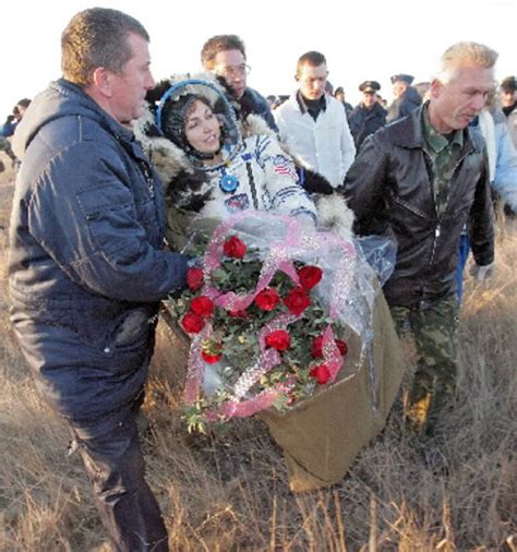 Regresó A La Tierra La Turista Espacial La Nacion