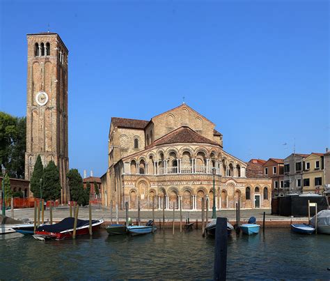 Basilica Dei Santi Maria E Donato A Murano Italics