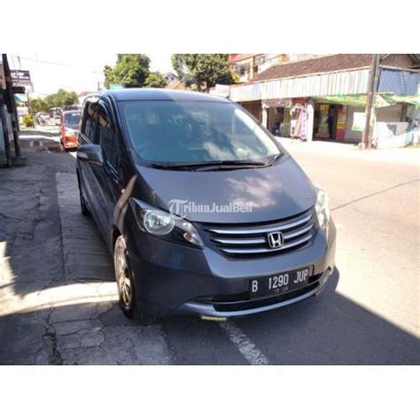 Mobil Honda Freed PSD Tahun 2011 Bekas Siap Pakai Matic Kondisi Mulus