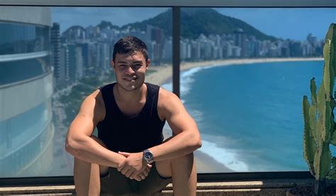 Familiares anunciam a morte do personal trainer Breno Barloesius após